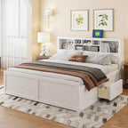 Letto a piattaforma King Size in legno con testiera multi-storage, porte USB e cassetti